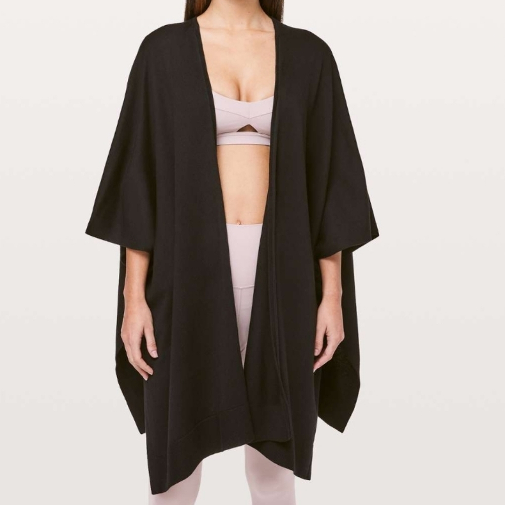 Lululemon Free To Coast Wrap Shawl One Size Black